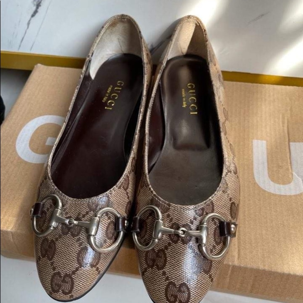 Authentic Gucci shoes pre-Owned
